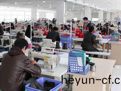 防(fang)靜電(dian)服生産(chan)車(che)間